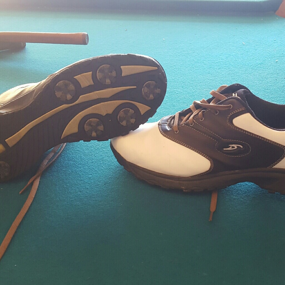 Hole in one golf shoes size 10.5w